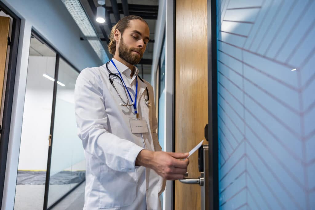 Zutrittskontrolle-im-Krankenhaus