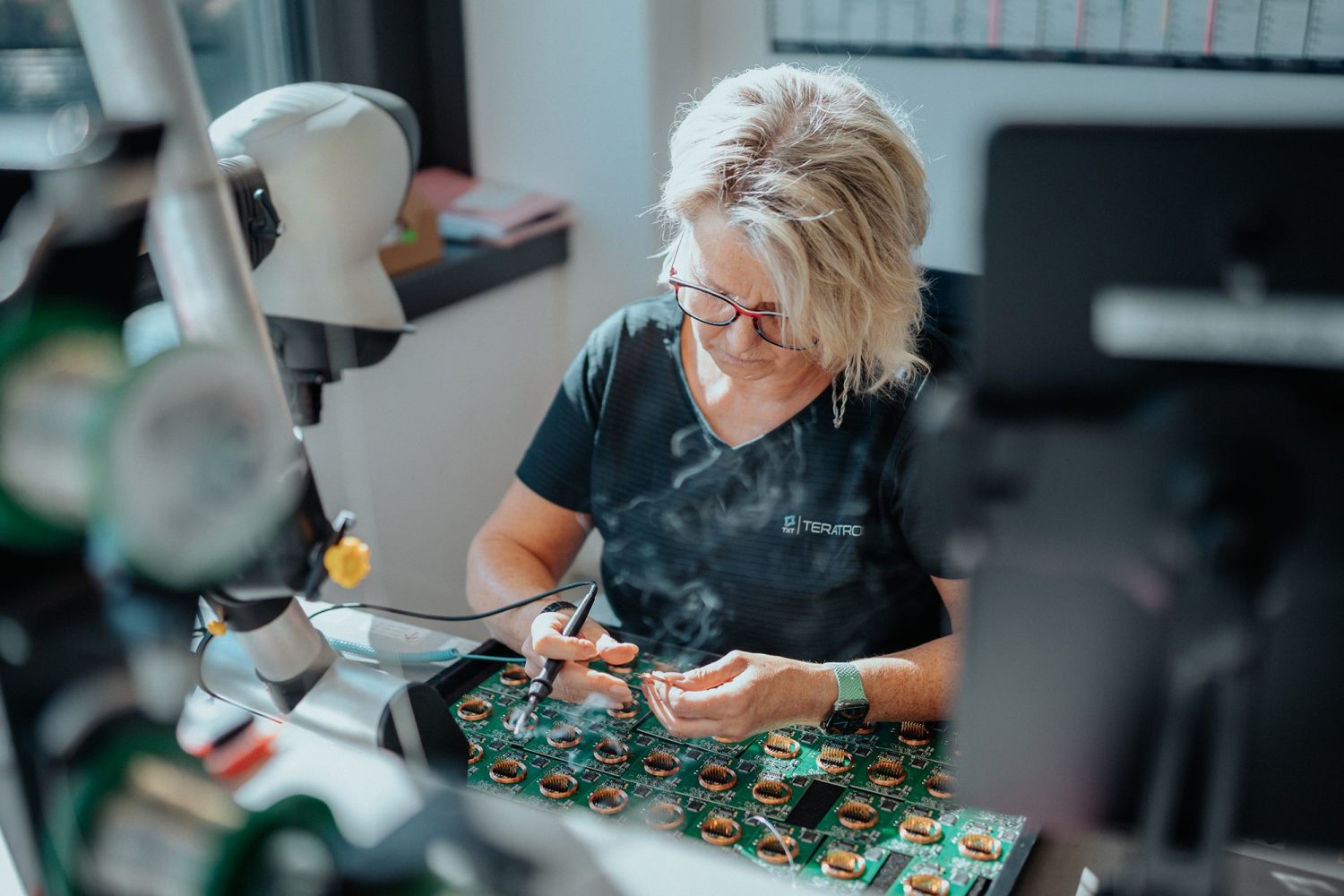 Löten-von-Elektroniken-bei-TeraTron-Gummersbach