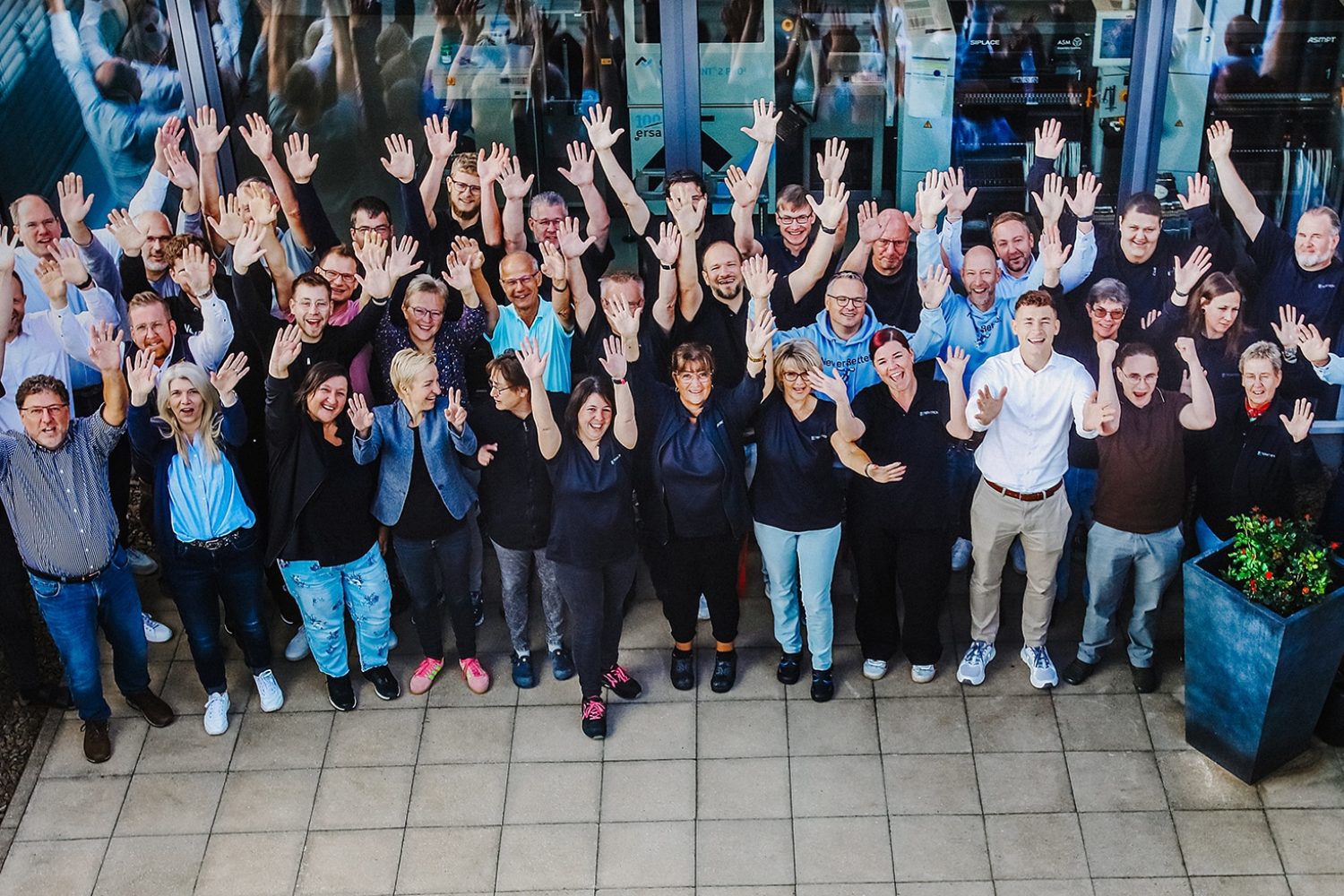 Teamfoto-Kollegen-TeraTron-GmbH